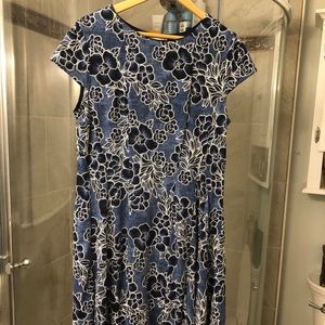 Blue Floral Slimming Dress